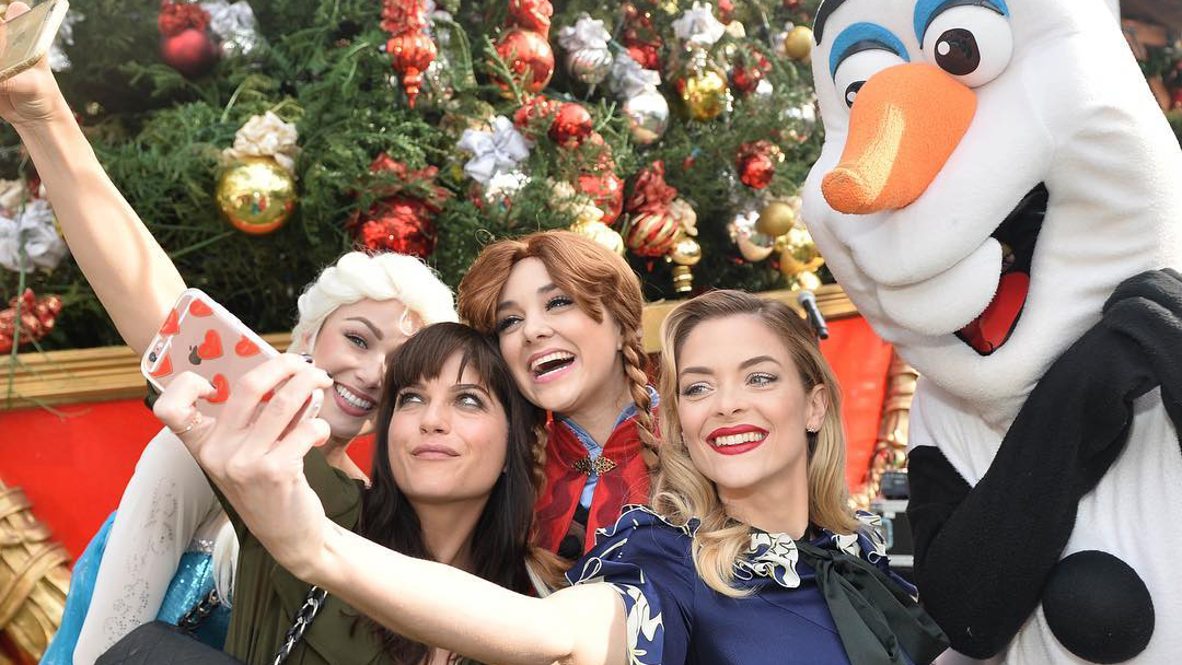 olaf from frozen at a party